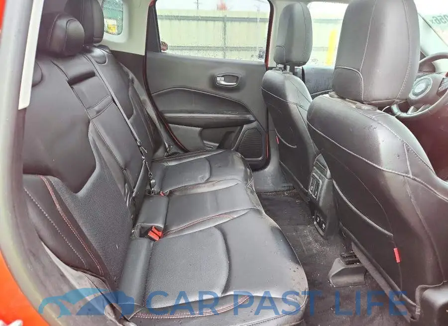 3C4NJDDB5JT168615# 10