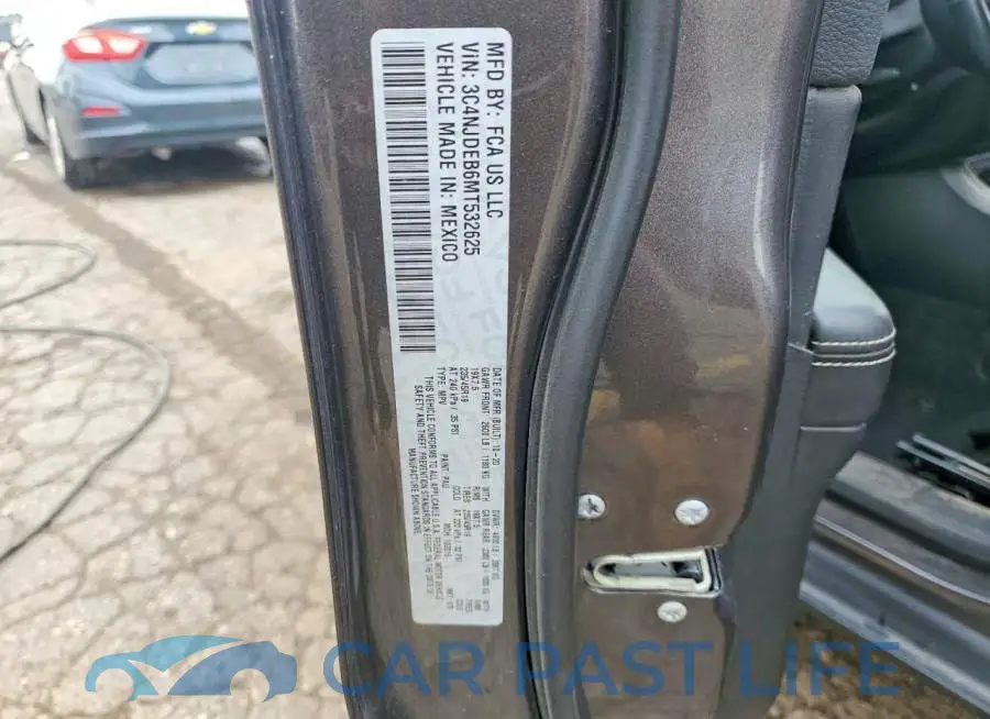 3C4NJDEB6MT532625# 14