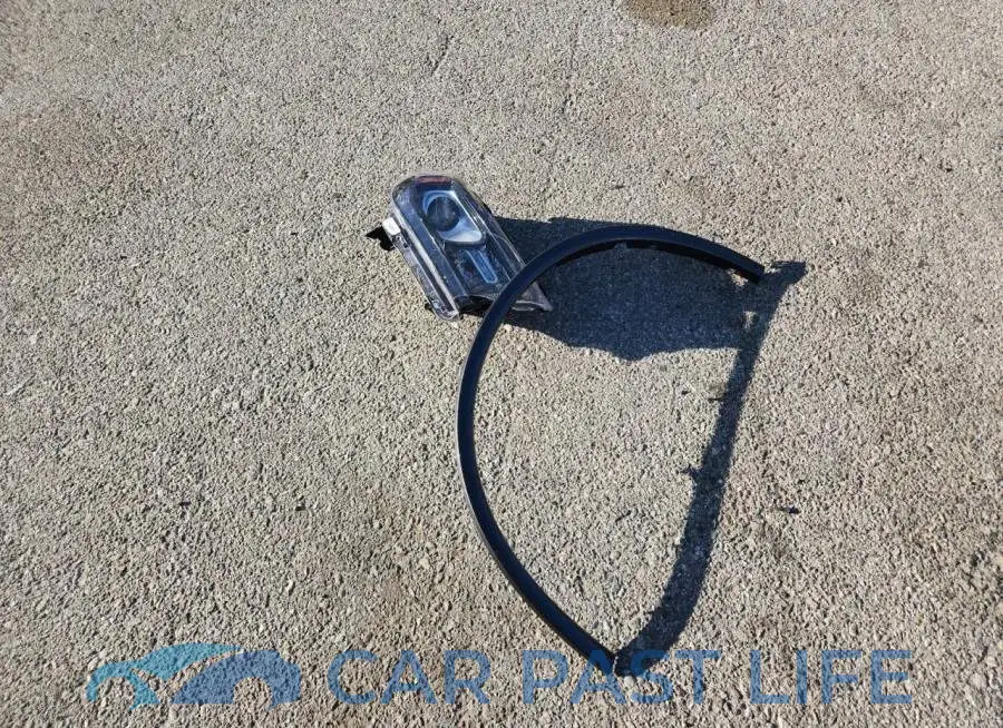 1C4SDHCT2JC289920# 13
