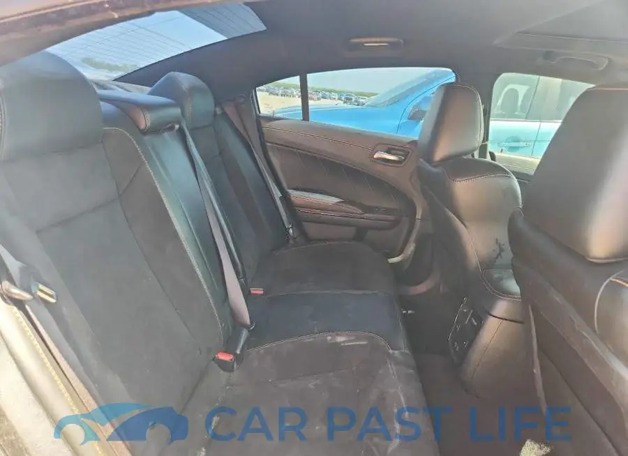 2C3CDXGJ6NH181119# 10
