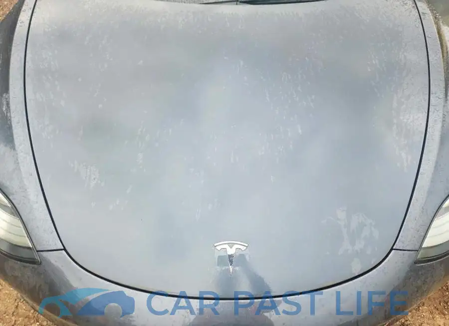 5YJ3E1EB3NF274784# 11