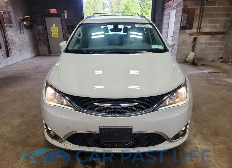 2C4RC1BG4HR610368# 5