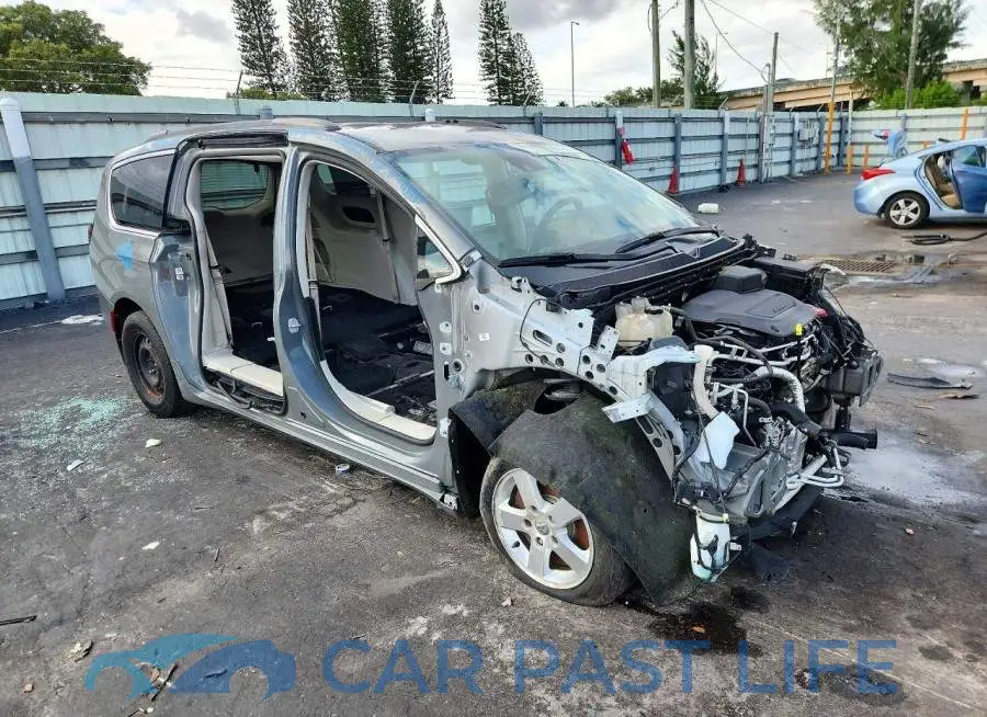 2C4RC1BG8NR133262# 4