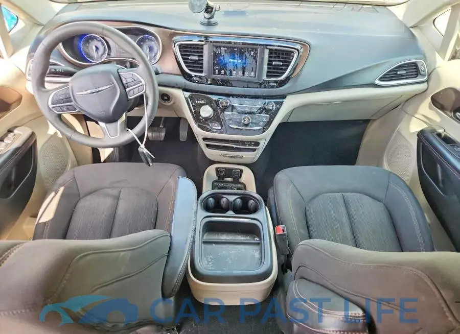 2C4RC1FG1JR100866# 8