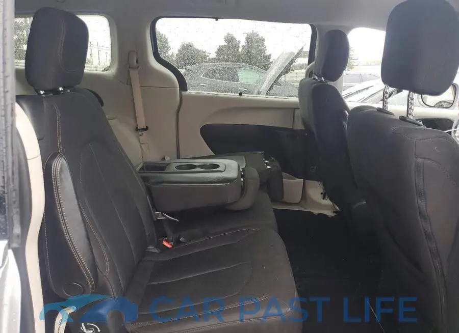 2C4RC1FG9JR294062# 11