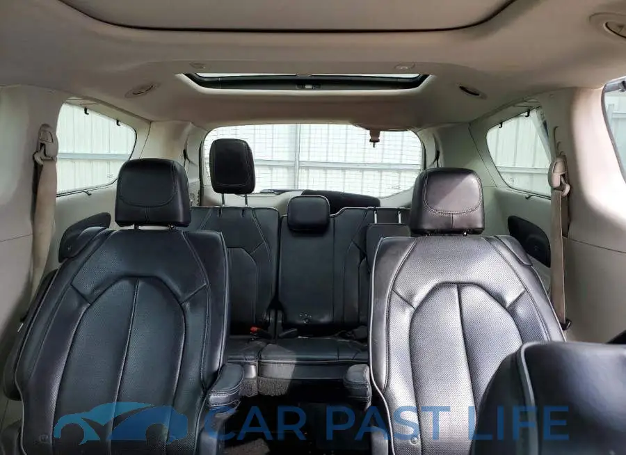 2C4RC1GG6JR274009# 10