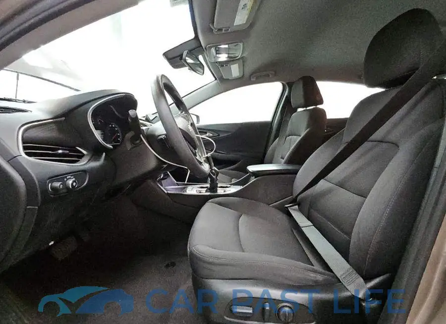 1G1ZD5ST1PF132359# 7
