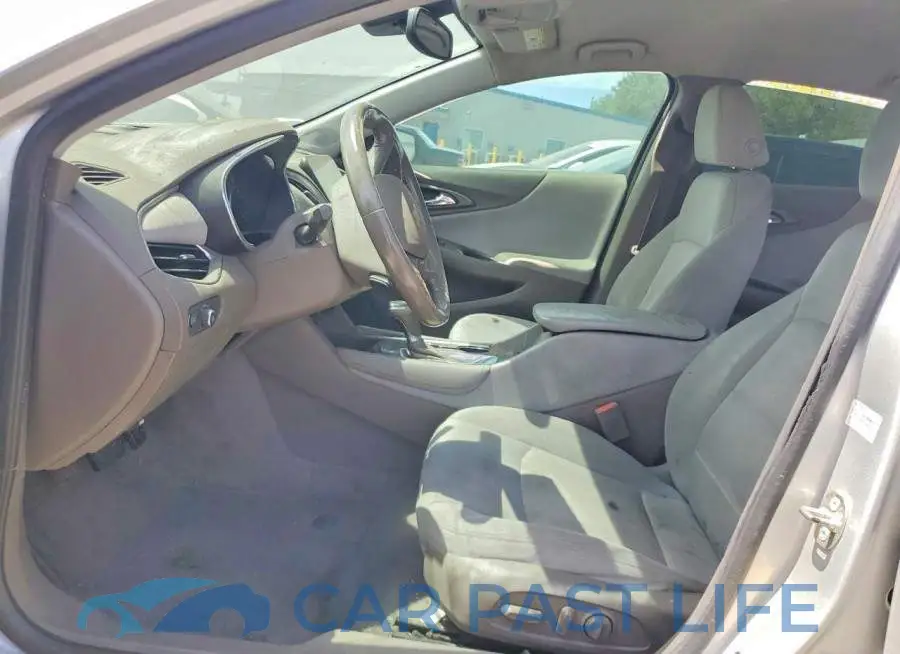 1G1ZD5ST5JF186822# 7