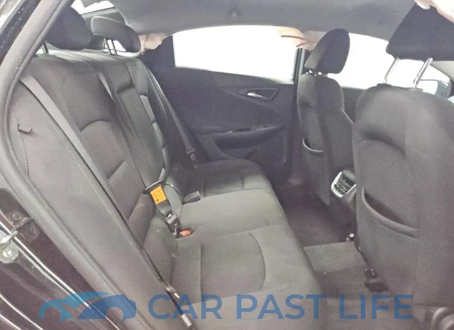 1G1ZD5ST6NF178086# 10