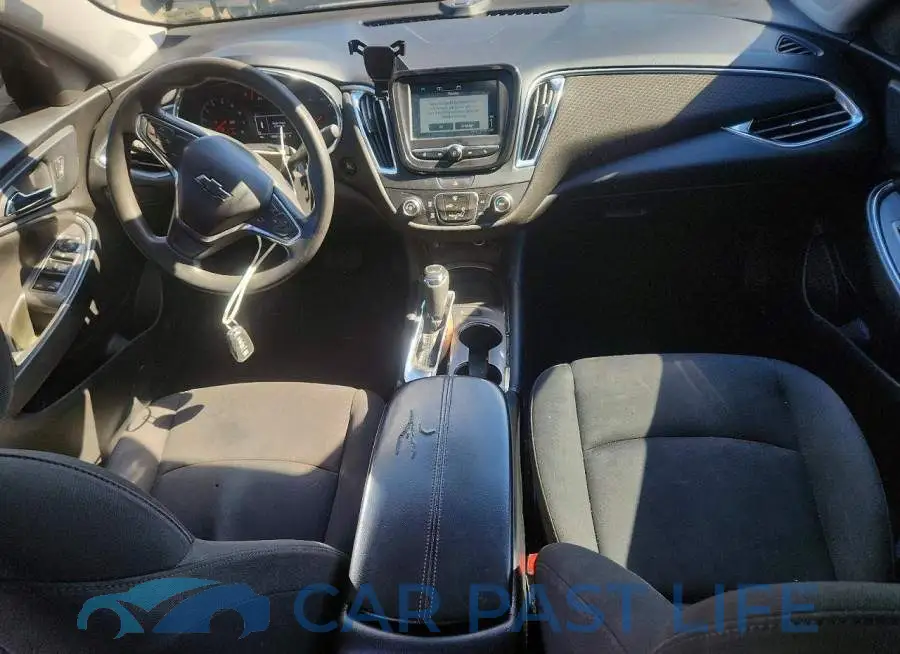 1G1ZD5ST8JF123617# 8