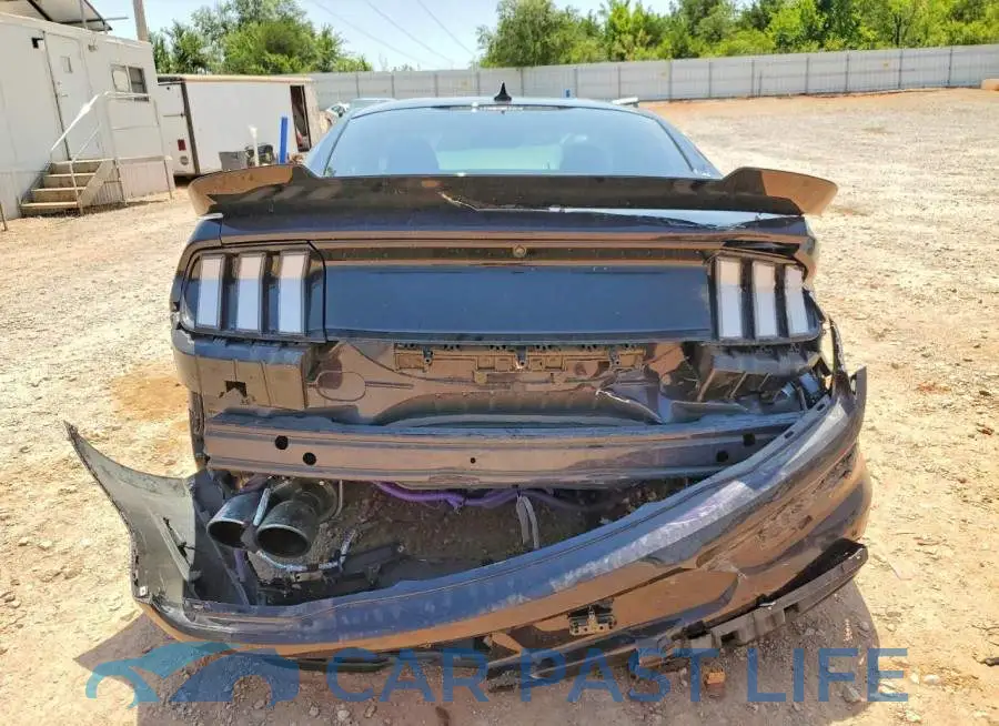 1FA6P8CFXN5128282# 6