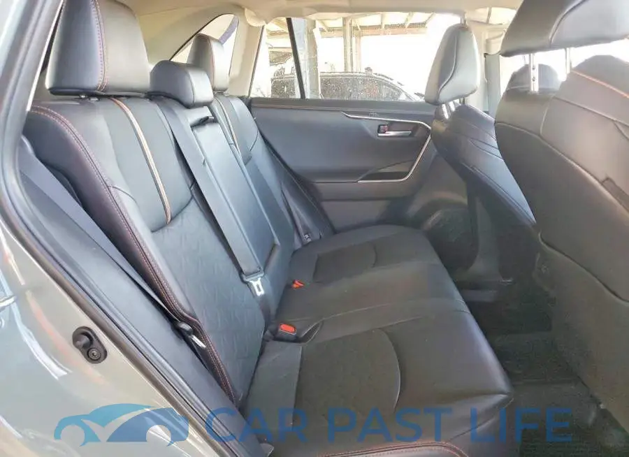 2T3J1RFV3PW401833# 10