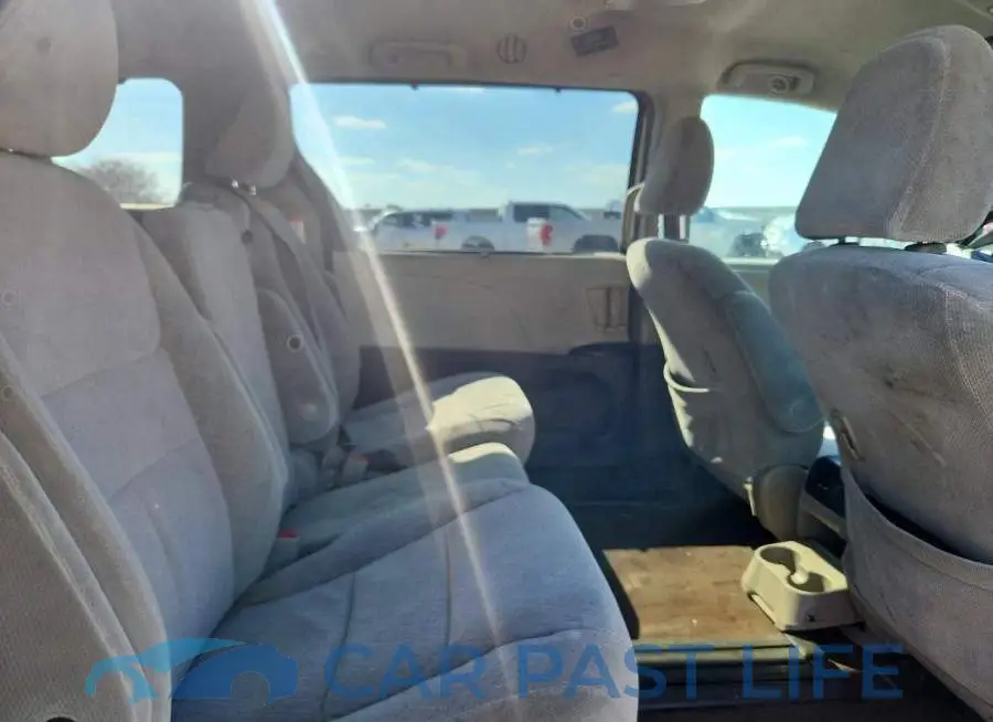 5TDKZ3DC2JS950265# 11