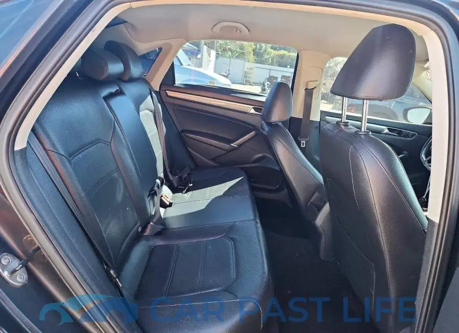 1VWDT7A30HC016359# 10