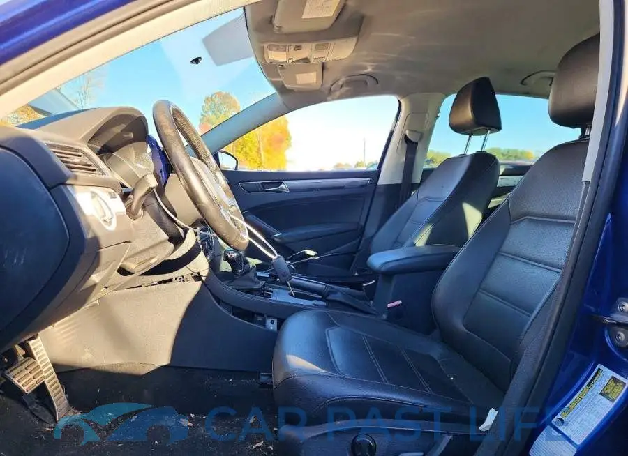 1VWDT7A32HC020199# 7