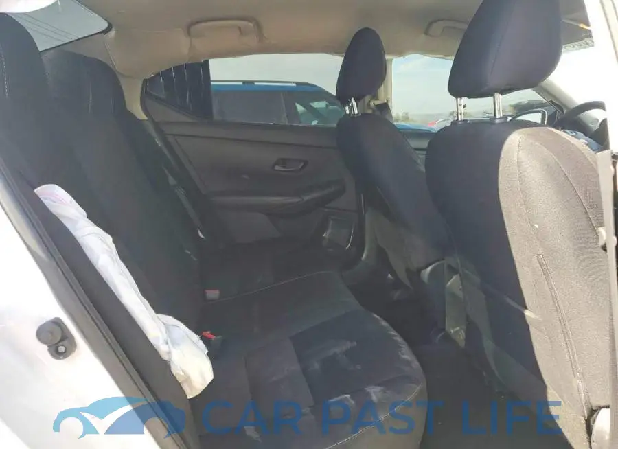 3N1AB8CVXRY318329# 10