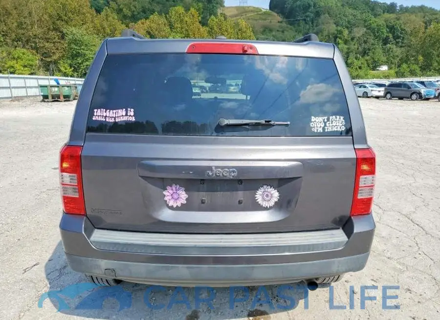 1C4NJPBBXHD132245# 6