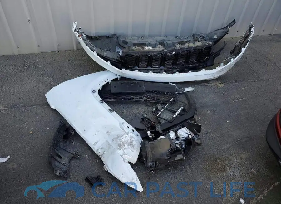 1C4RJJAG6R8940937# 13