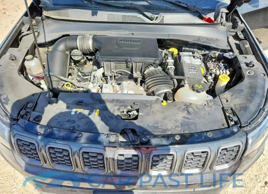 3C4NJDBN4ST568695# 11