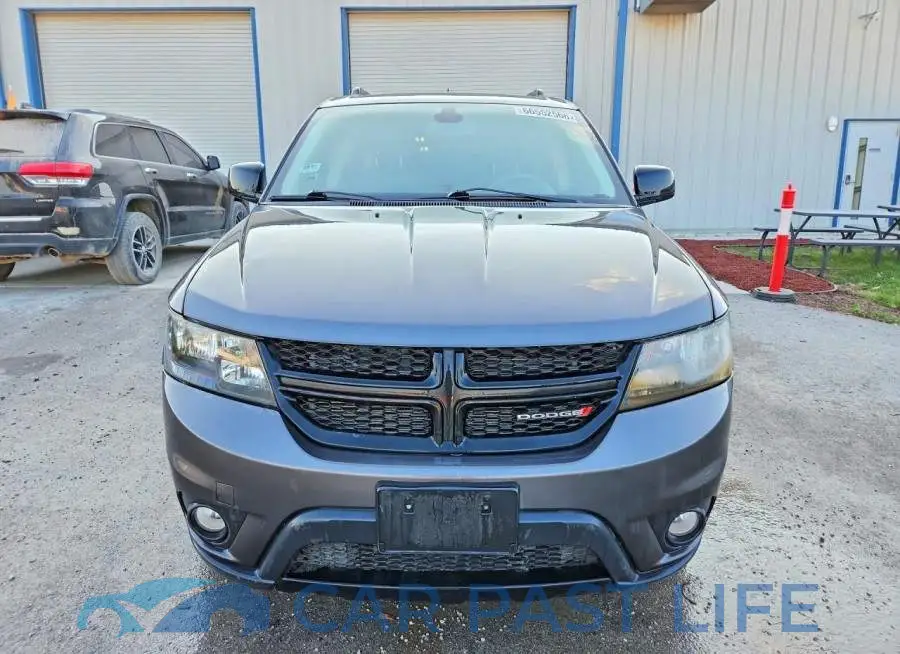 3C4PDCBG1JT522607# 5