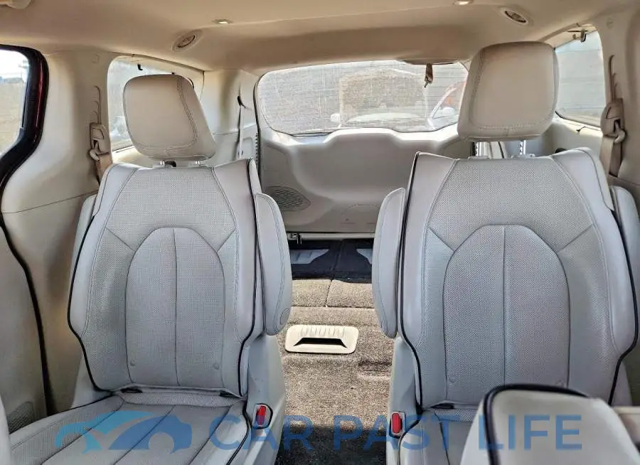 2C4RC1N75JR164300# 10