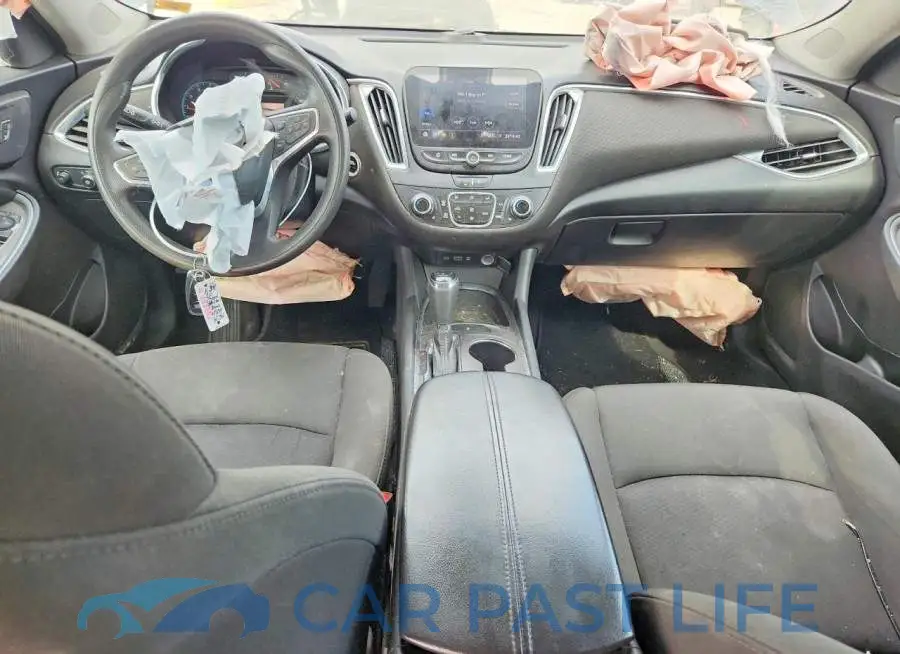 1G1ZD5ST5LF104834# 8
