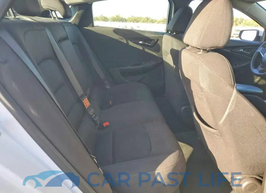 1G1ZD5ST6RF203087# 10