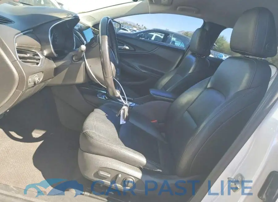 1G1ZD5STXJF212136# 7