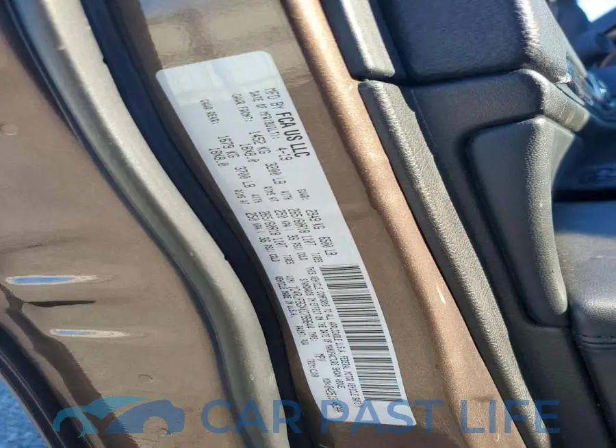1C4RJFBGXKC788644# 13