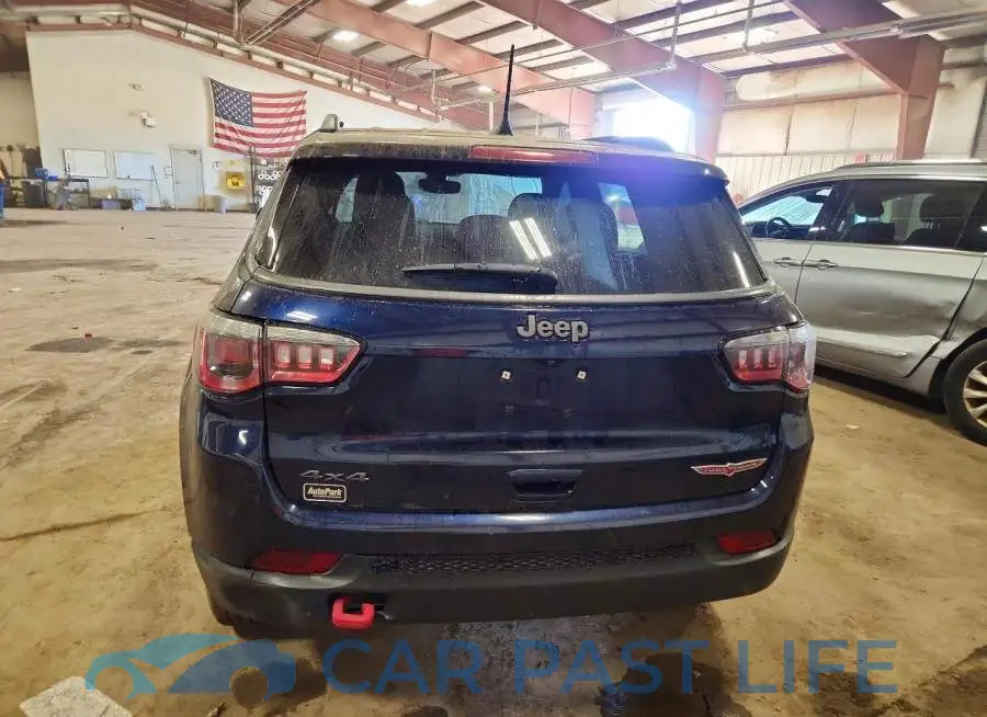 3C4NJDDB8JT417201# 6