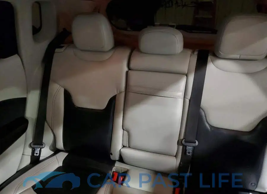 3C4NJDCB1JT113404# 10