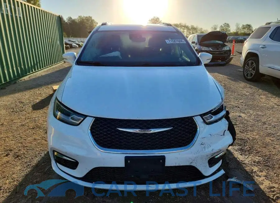 2C4RC1BG8NR106918# 5