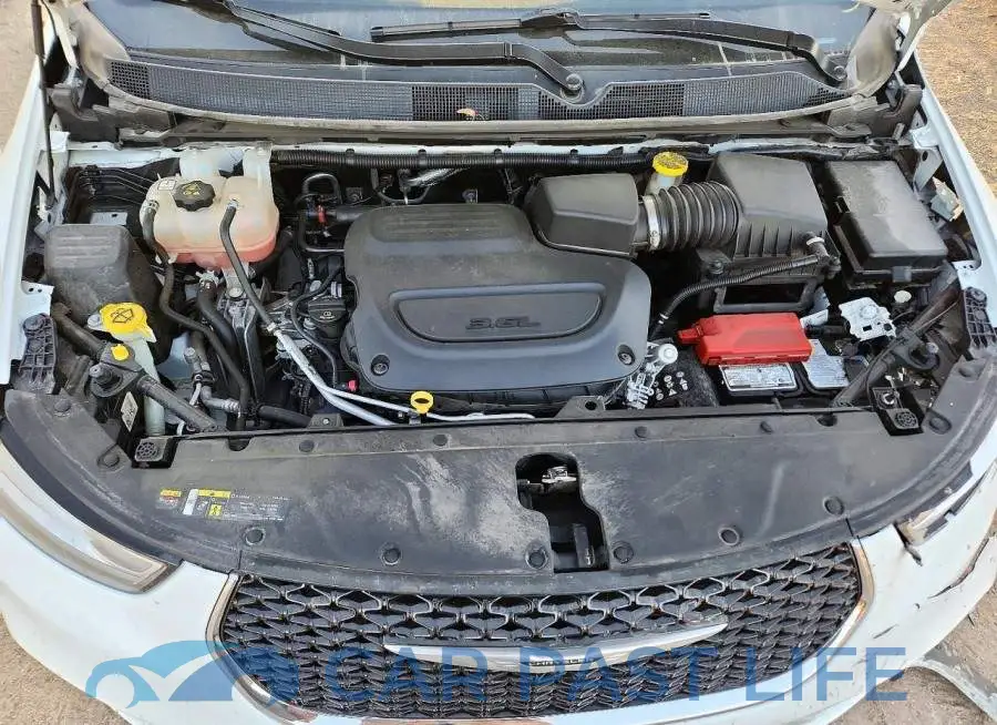 2C4RC1BG8NR106918# 12