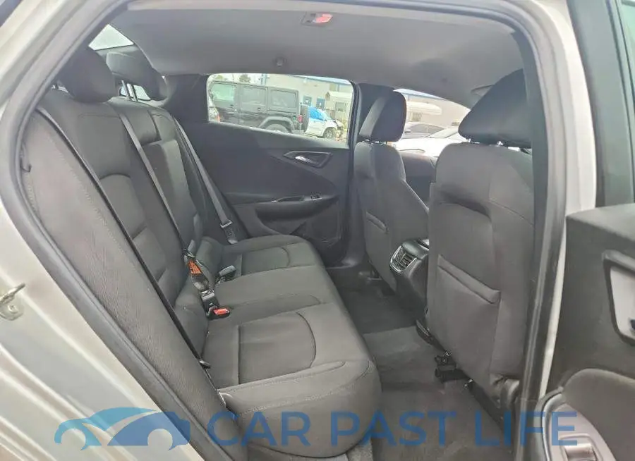 1G1ZD5ST1MF053527# 10