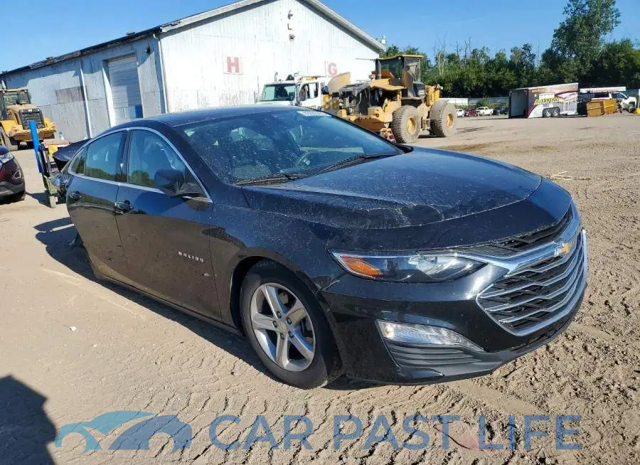 1G1ZD5ST8RF128800# 4