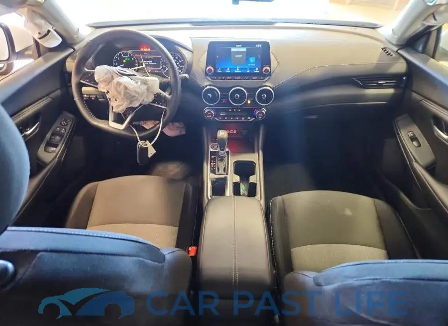 3N1AB8CV2SY233104# 8