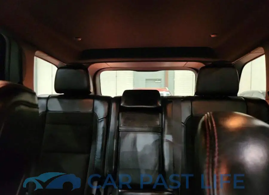 1C4RJFLG4KC726297# 10