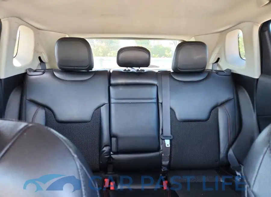 3C4NJDDB1JT169308# 10