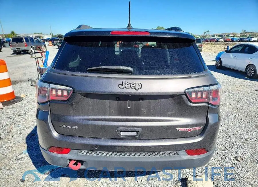 3C4NJDDB1JT169308# 6