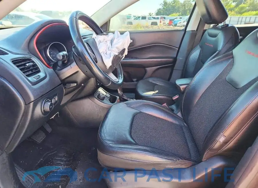 3C4NJDDB1JT169308# 7