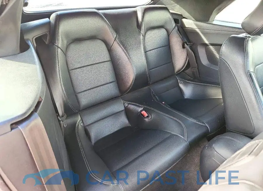 1FATP8UH8K5104285# 10