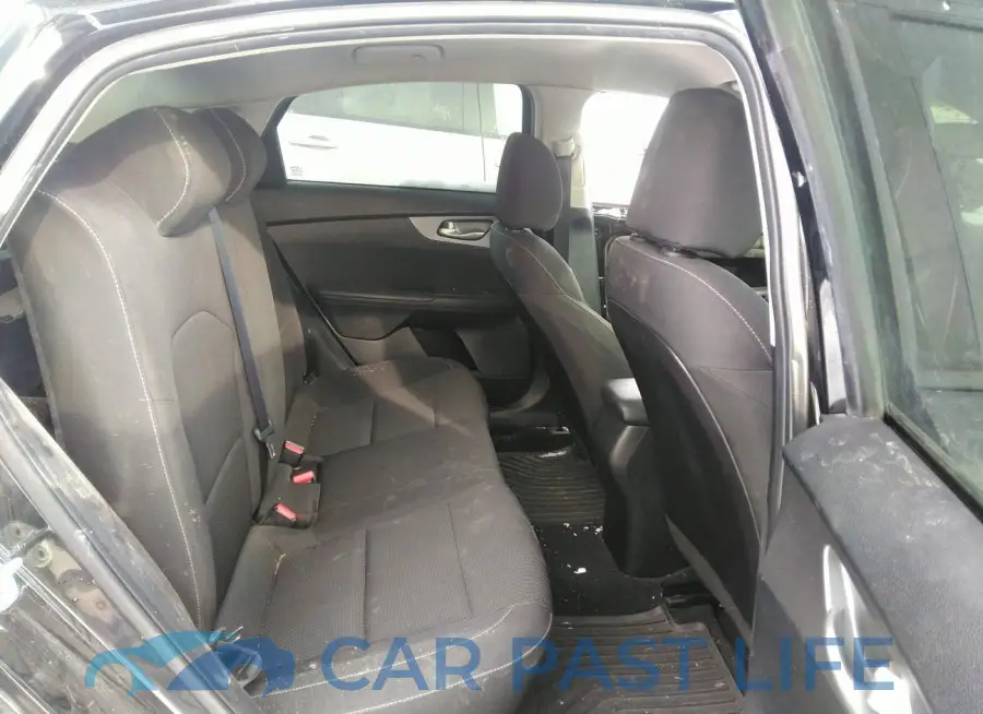 3KPF24AD9KE052430# 8