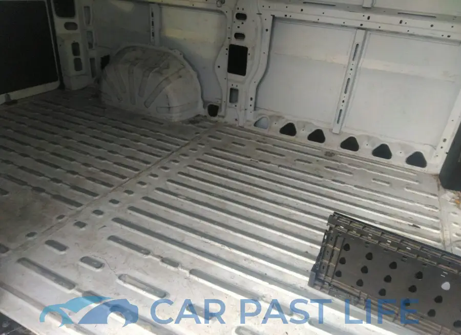 3C6TRVAG4LE127350# 8