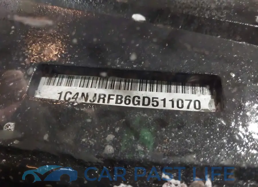 1C4NJRFB6GD511070# 9