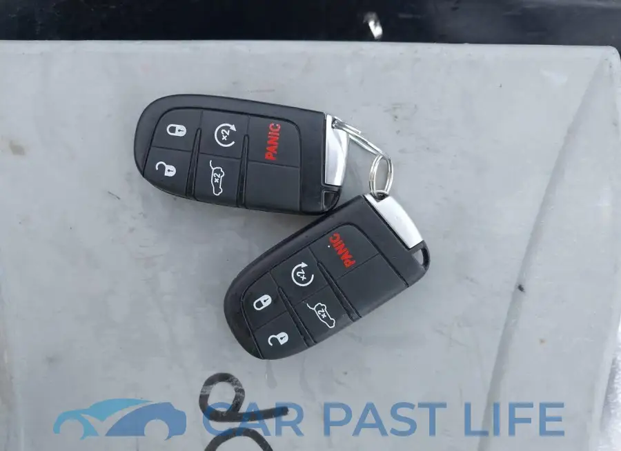 1C4RJFBT9JC354629# 11