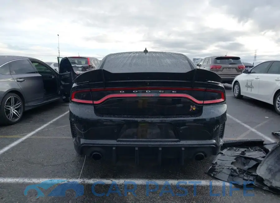 2C3CDXGJ8MH565112# 17