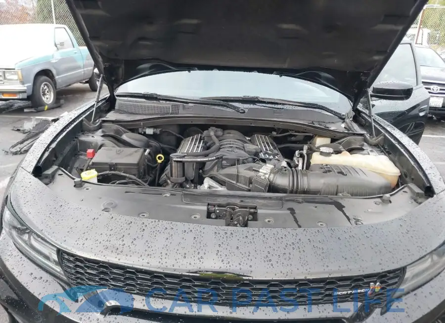 2C3CDXGJ8MH565112# 10