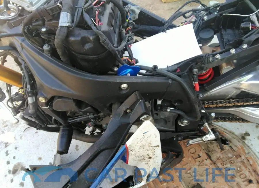 WB1053401EZL19369# 9
