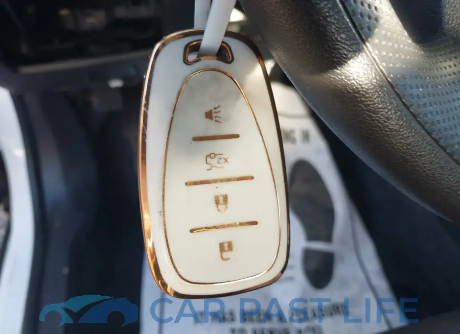 1G1ZC5ST6KF169354# 11