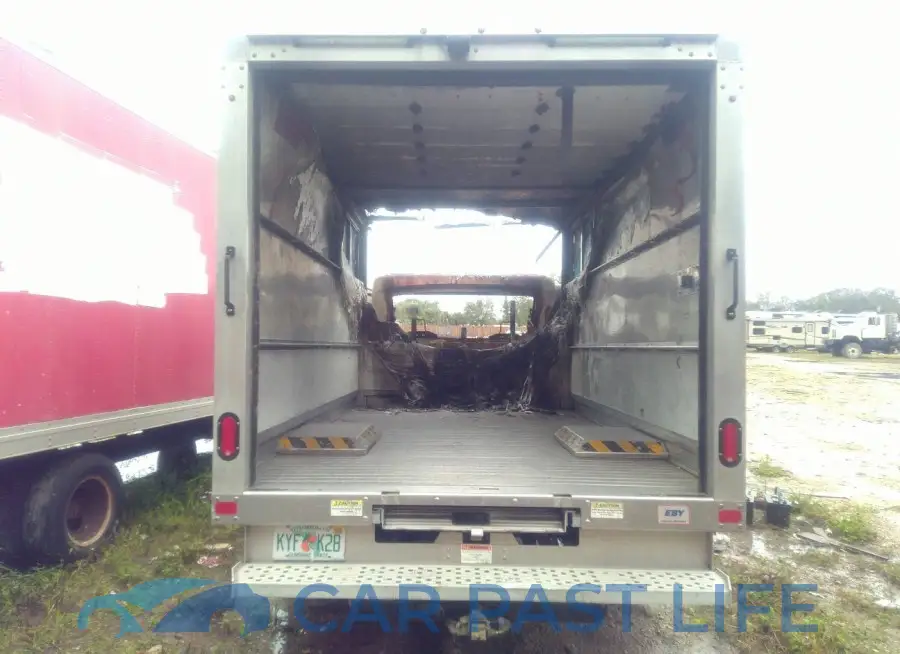 1FDBF8ZM4KKA38569# 15